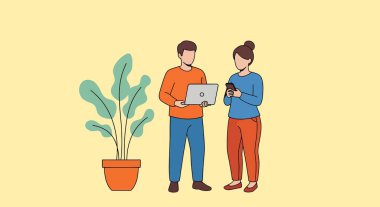 Dizüstü bilgisayar tutan bir adam ve elinde telefon tutan bir kadın büyük, yuvarlak yapraklı bir saksı bitkisinin yanında duruyor..