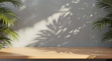 Ahşap bir raf, palmiye yaprağı gölgeli bir duvara dayanıyor, sakin ve doğal bir zemin oluşturuyor, ürünleri sergilemek veya tasarım projelerine görsel ilgi eklemek için mükemmel..