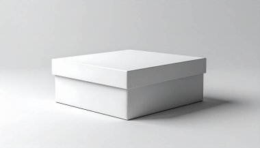 Gösterişli, beyaz bir hediye kutusu. Sade, tarafsız bir arka planda sergileniyor. Basitliği ve modern tasarımı vurguluyor.