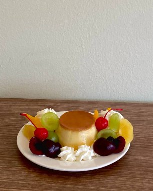 Smooth and creamy pudding with a velvety texture, offering a sweet and satisfying flavor. Perfect as a simple dessert or a refreshing treat for any occasion.