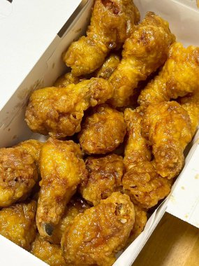 Crispy fried chicken with golden, crunchy skin and juicy, tender meat. A delicious and savory dish, perfect for any meal, served with dipping sauces or side dishes for extra flavor!