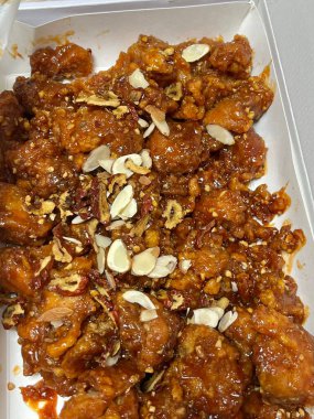 Crispy fried chicken with golden, crunchy skin and juicy, tender meat. A delicious and savory dish, perfect for any meal, served with dipping sauces or side dishes for extra flavor!