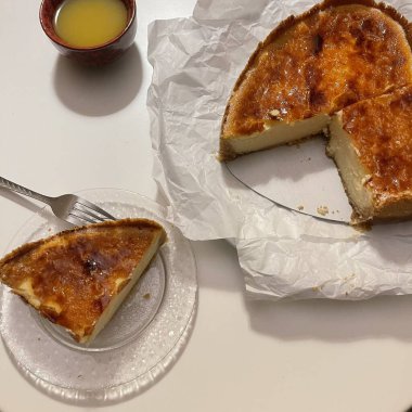 Rich and creamy burnt cheesecake with a caramelized top and a soft, velvety center. A perfect balance of deep, toasty flavor and smooth texture for an indulgent dessert.