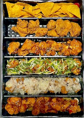 Crispy fried chicken with golden, crunchy skin and juicy, tender meat. A delicious and savory dish, perfect for any meal, served with dipping sauces or side dishes for extra flavor!