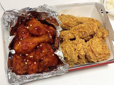 Crispy fried chicken with golden, crunchy skin and juicy, tender meat. A delicious and savory dish, perfect for any meal, served with dipping sauces or side dishes for extra flavor!
