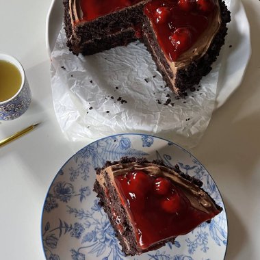 Rich, moist chocolate cake with a decadent, velvety texture and deep chocolate flavor. A perfect indulgence for dessert lovers, offering a satisfyingly sweet treat in every bite.