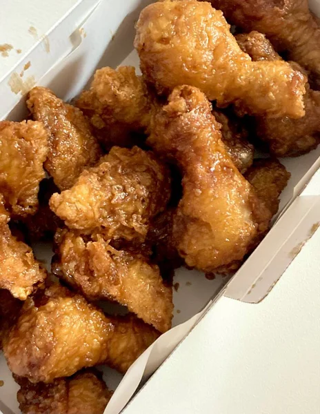 Crispy fried chicken with golden, crunchy skin and juicy, tender meat. A delicious and savory dish, perfect for any meal, served with dipping sauces or side dishes for extra flavor!