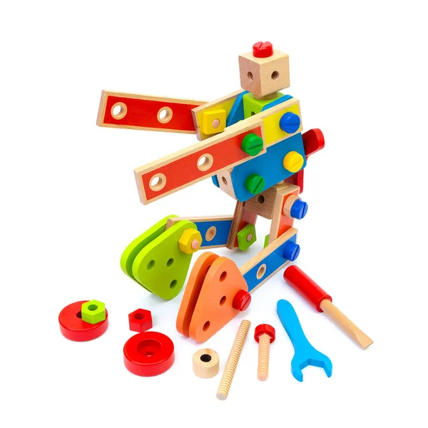 Bunte Hölzerne Roboterspielzeug Mit Werkzeugen Isoliert Auf Weißem Hintergrund Vorschulpädagogisches — Stockfoto