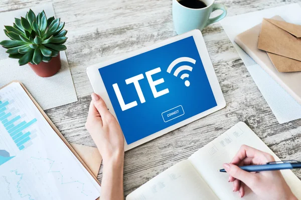 LTE, 4G, 5G Быстрое беспроводное подключение к Интернету, Телекоммуникация и концепция технологий . — стоковое фото
