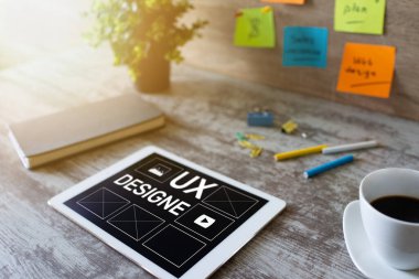 UX Tasarım. Kullanıcı deneyimi tasarımcısı, Web ve uygulama geliştirme. İnternet ve teknoloji kavramı.