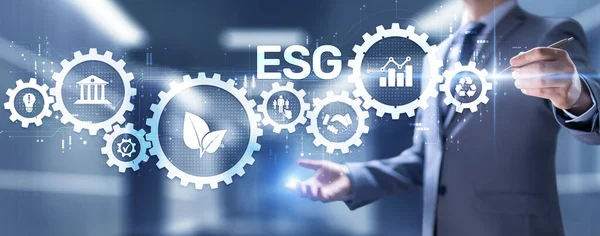 ESG Çevre Sosyal Yönetimi Yatırım İş Konsepti ekranda