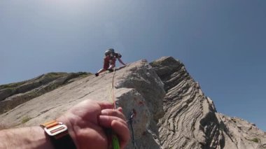 Pic de l Aiguille 'deki Kaya Dağcısı Alplerdeki Doğu Yüzü Sırtı