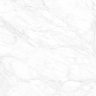 Zarif doğal damarları olan zarif beyaz mermer arka plan, lüks markalaşma, minimalist tasarım, mimari sunumlar, ürün modellemeleri ve üst düzey görsel kompozisyonlar için ideal..