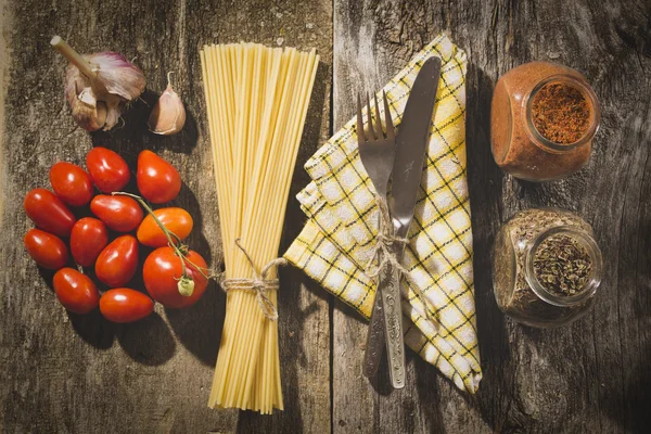 Pasta achtergrond. Vrije ruimte voor tekst. Bovenaanzicht — Stockfoto