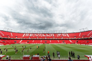 Ramon Sanchez Pisjuan Stadyumu'nun panoramik manzarası. 