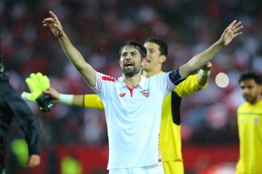 Sevilla, İspanya - 5 Mayıs: Fc Shakhtar Donetsk - Sevilla Fc, 5 Mayıs 2016, Ramon Sanchez Pizjuan, İspanya arasında oynanan Uefa Avrupa Ligi ikinci ayak yarı final maçında stadyumun panoramik manzarası çizgisinde kalan takımlar