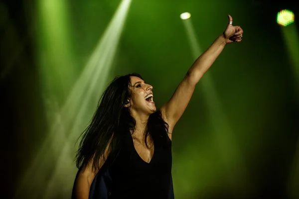 De beroemde Oekraïense zangeres Jamala gaf een concert presenteren haar nieuwe album "Podykh" (adem) — Stockfoto