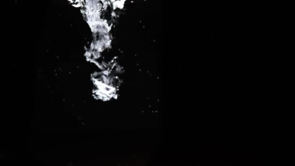 黑色背景上的水泡 — 图库视频影像