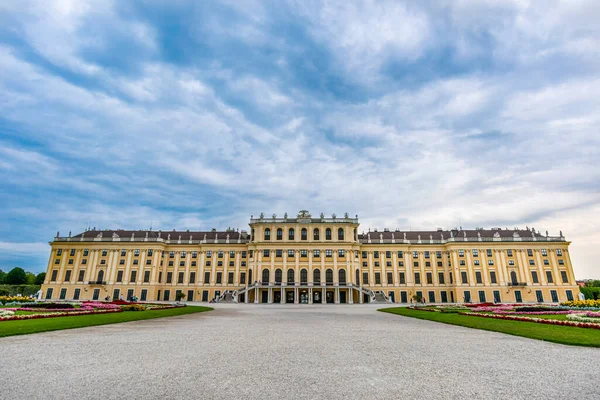 VIENNA, AUSTRIA. Widok na Pałac Schoenbrunn — Zdjęcie stockowe