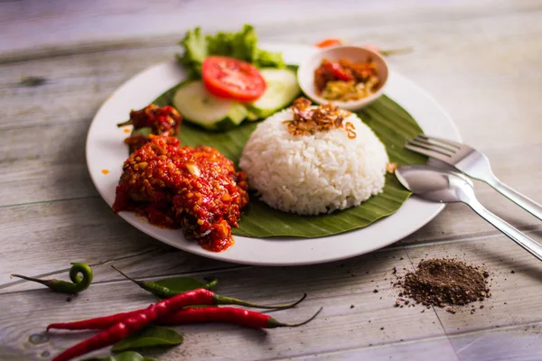 Ayam Bakar Tradicional Servido Com Molho Arroz Pimenta Indonésia — Fotografia de Stock