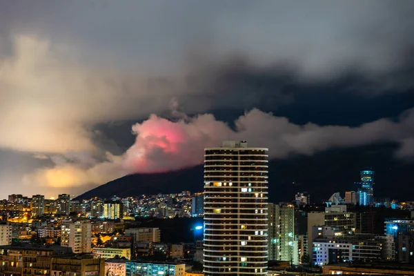 Nubes Tormenta Sobre Ciudad Por Noche Tiflis Georgia —  Fotos de Stock