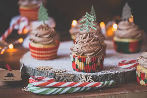 Cupcakes Chocolate Buttercream Icing Decorated Christmas Trees — Stock Photo, Image