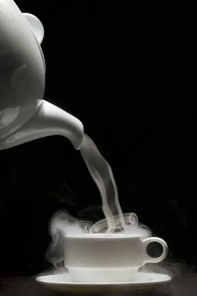 Steam Being Poured Out Teapot Teacup — Stock Photo, Image