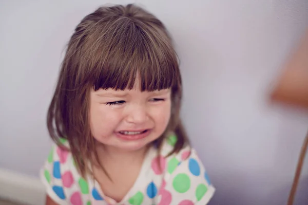 Retrato Uma Menina Chorando — Fotografia de Stock