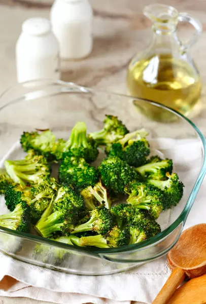 Baked Broccoli Glass Dish — Stock Photo, Image