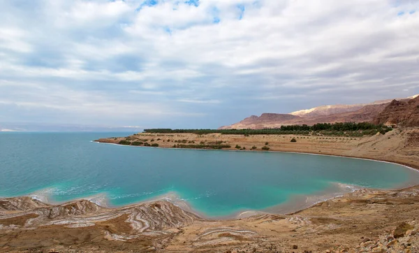 바위투성이 물결치는 의아름다운 요르단 — 스톡 사진