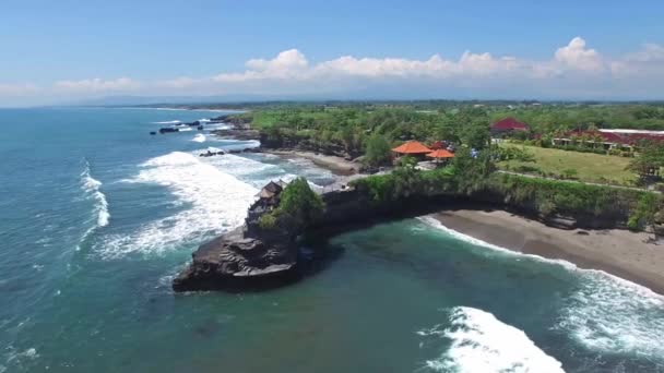 Flying above hindu temples on Bali — Stock Video