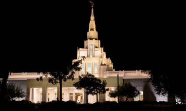 Gece lds tapınağı, ışıldayan kulesi olan aydınlık tapınak, parıldayan kulesi olan dingin lnn tapınağı