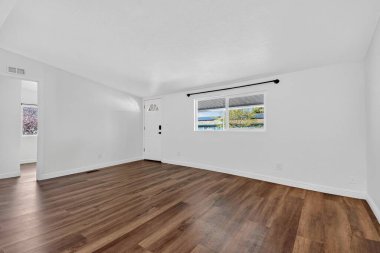 Süreç İçin Metin Sağla, Tam Metni Paylaş ki Yeniden Yazılan Beş Eşsiz Versiyon Oluşturabileyim