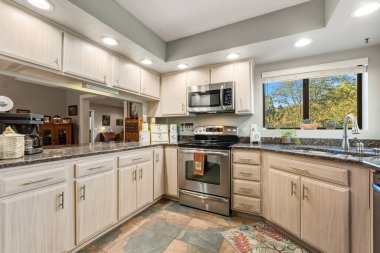 Paslanmaz Menzili, Mikrodalgası, Granit Tezgahı ve Döşemesi Verimli Döşeme