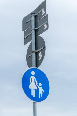 Trafik levhası yürüyen yayalar, Alman trafik işaretleri