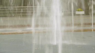 Düzlemsel su çeşme şehir