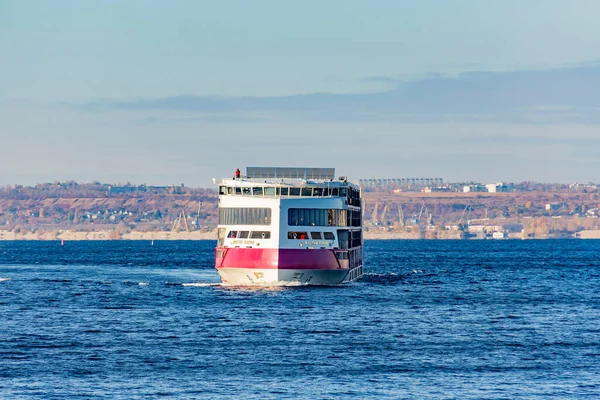 Saratov Ρωσία Οκτωβρίου 2020 Τετράκλινο Πολυτελές Κρουαζιερόπλοιο Mustai Karim Του Royalty Free Φωτογραφίες Αρχείου