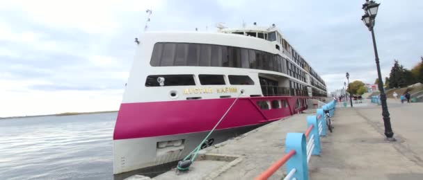 Saratow Rosja Października 2020 Nowy Luksusowy Statek Wycieczkowy Mustai Karim — Wideo stockowe