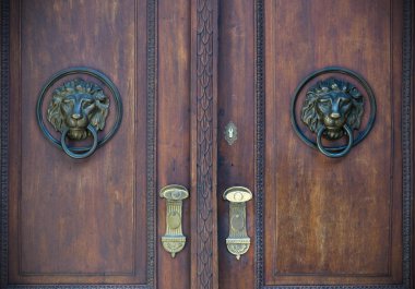 Eski kapılar, tanıtıcı, kilitler, kafesler ve windows