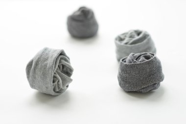 Aklanmış erkek çorap beyaz bir arka plan üzerinde temiz