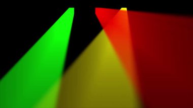 Gece kulübündeki spot ışıklarının hareketli grafikleri parlak spot ışıkları animasyonuyla aydınlatılmış. Siyah bir fonda mor bir leke, ışık parıltısı, ışık ışınlarını gösterir.