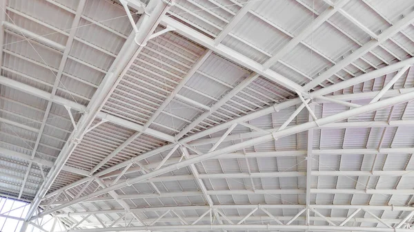 Close-up photo of the sturdy and strong iron frame roof.