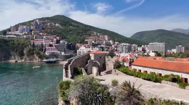 Budva 'nın eski kasabası bir İHA tarafından vuruldu. Karadağ 'ın en iyi manzarası