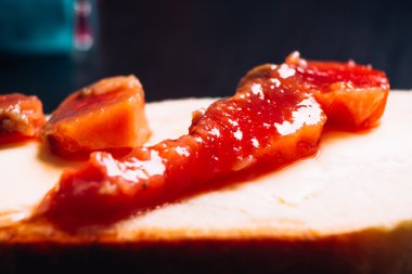 kırmızı balık ekmek closeup parçası