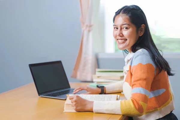 Young Happy Woman Asian College Student Student Uniform Studying Online —  Fotos de Stock