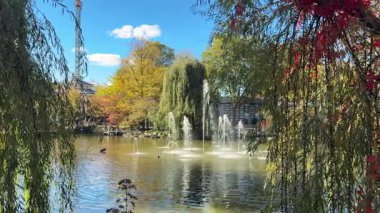 20 Ekim 2025 'te Danimarka' nın Tivoli Bahçeleri 'nde Cadılar Bayramı kutlaması