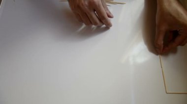 Kürdan numaraları beyaz arka plan üzerinde çizim erkek