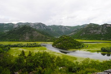 hızlı dağ Nehri