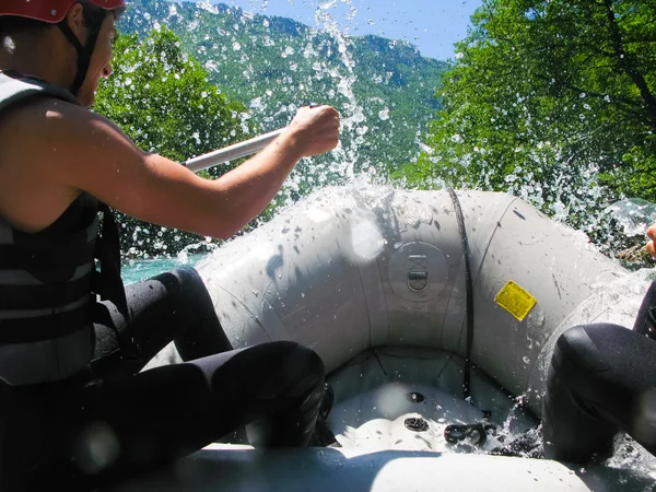 Karadağ, nehir Tara - Haziran 06/2012: Karadağ kuzeyde yarışmalar rafting üzerinde geçti. Rekabet farklı ülkelerin temsilcileri tarafından katıldı.