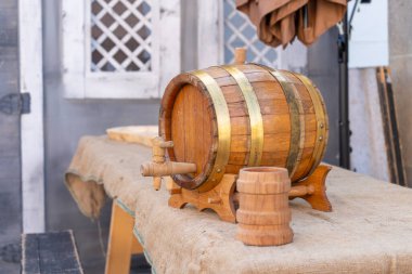 Ortaçağ ahşap bira fıçıları.